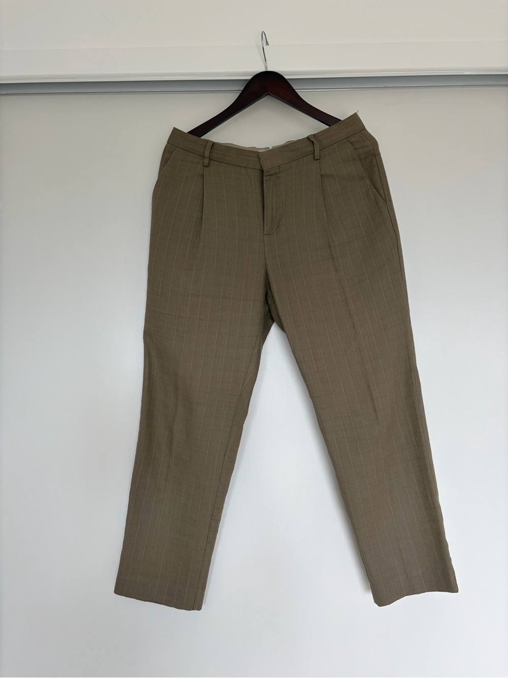 Sunspel Men's Raffia Structured Pleated Dress Pants - Classic Tailored Fit